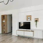 Skylark - Singapore Penthouse With Jacuzzi & Panoramic View